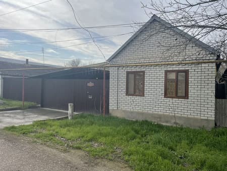 дом, 100 м², 6 соток