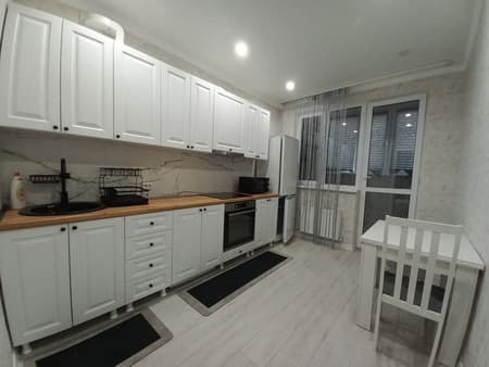 Аренда однокомнатной квартиры, 40.5 м², этаж 4 из 9. Фото 1