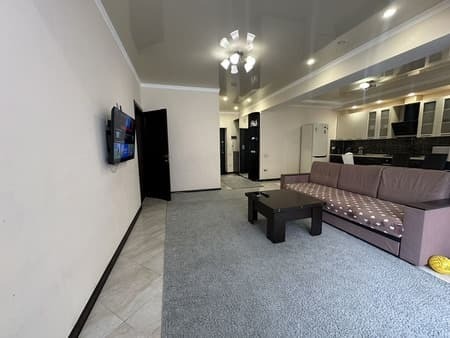 Продажа двухкомнатной квартиры, 62 м², этаж 1 из 8. Фото 1