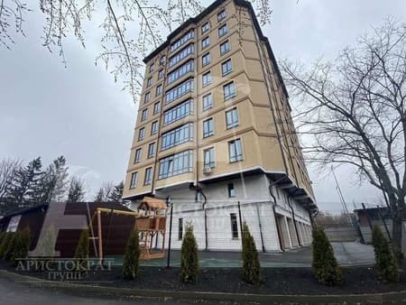 Продаем двухкомнатную квартиру, 82 м², этаж 6 из 9. Фото 1