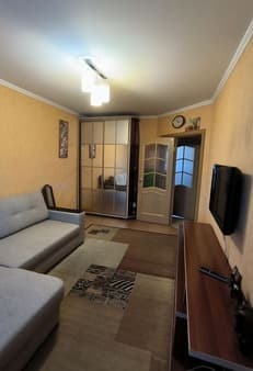 Продам двухкомнатную квартиру, 47 м², этаж 4 из 5. Фото 1