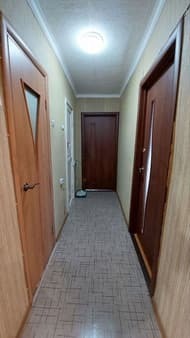 Продажа четырехкомнатной квартиры, 87.3 м², этаж 2 из 5. Фото 1