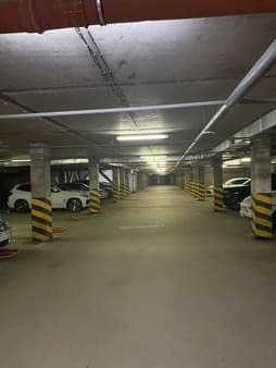 Сдам в аренду машиноместо, 20 м². Фото 1