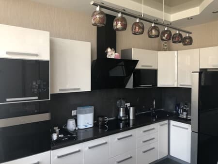 Продаем трехкомнатную квартиру, 144 м², этаж 7 из 11. Фото 1