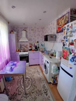 Купить трехкомнатную квартиру, 59 м², этаж 1 из 5. Фото 1