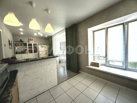 Продаю четырехкомнатную квартиру, 126.8 м², этаж 3 из 10. Фото 9