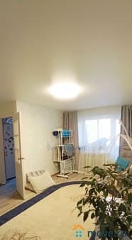 Продаю трехкомнатную квартиру, 57 м², этаж 2 из 5. Фото 1