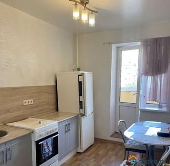 Объявление о сдаче однокомнатной квартиры, 36 м², этаж 3 из 10. Фото 1