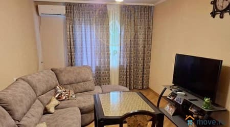 Продать трехкомнатную квартиру, 73.7 м², этаж 2 из 5. Фото 1