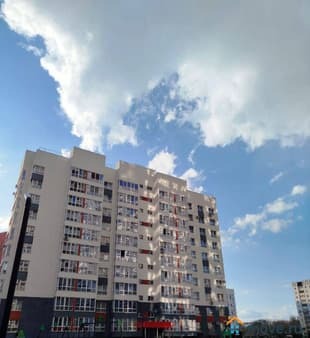 Продаю двухкомнатную квартиру, 51.2 м², этаж 2 из 10. Фото 1