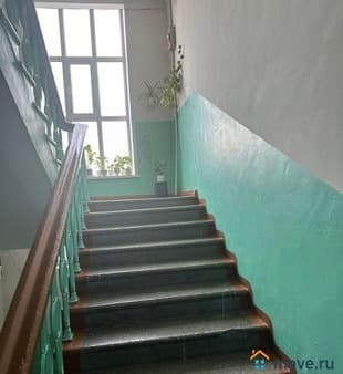 Продаю трехкомнатную квартиру, 63 м², этаж 2 из 4. Фото 1