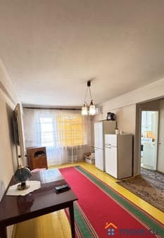 Снять трехкомнатную квартиру, 60 м², этаж 4 из 5. Фото 1