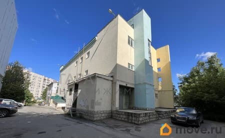 Аренда помещения свободного назначения, 700 м², этаж 2 из 3. Фото 1