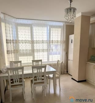 Сдам однокомнатную квартиру на сутки, 45 м², этаж 4 из 10. Фото 1