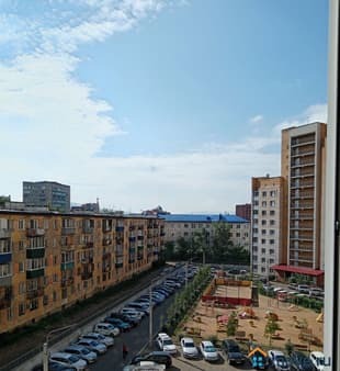 Снять двухкомнатную квартиру посуточно, 42 м², этаж 6 из 15. Фото 1