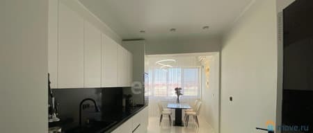 Продаем трехкомнатную квартиру, 134 м², этаж 7 из 7. Фото 1