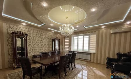 Продам трехкомнатную квартиру, 130 м², этаж 4 из 6. Фото 1