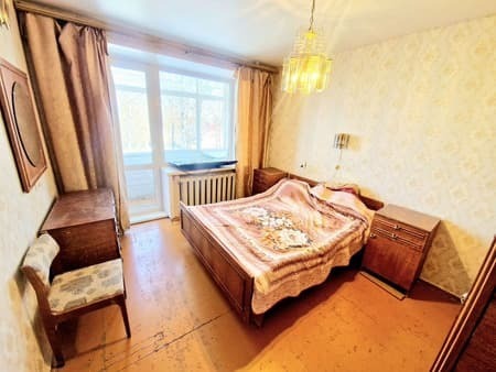 Продаю четырехкомнатную квартиру, 69 м², этаж 4 из 5. Фото 3