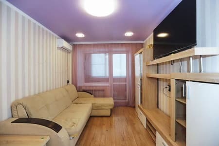 Продается двухкомнатная квартира, 44.2 м², этаж 4 из 5. Фото 1