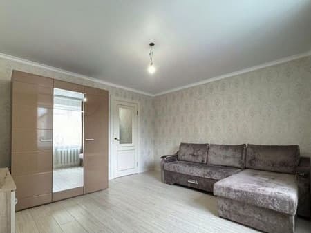 Объявление о продаже двухкомнатной квартиры, 55.7 м², этаж 2 из 5. Фото 1