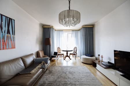 Сдам двухкомнатную квартиру, 80 м², этаж 4 из 5. Фото 1