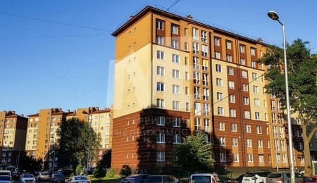 Купить двухкомнатную квартиру, 61 м², этаж 2 из 9. Фото 1
