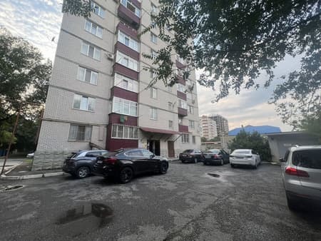 Продажа трехкомнатной квартиры, 86.4 м², этаж 1 из 10. Фото 1