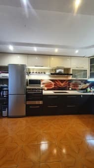 Продам двухкомнатную квартиру, 70.6 м², этаж 7 из 9. Фото 2