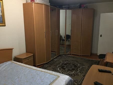 Аренда трехкомнатной квартиры, 64 м², этаж 1 из 5. Фото 1