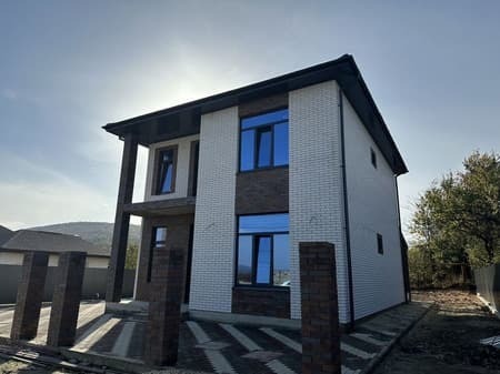 дом, 150 м², 6 соток