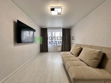 Продажа двухкомнатной квартиры, 43 м², этаж 3 из 5. Фото 1