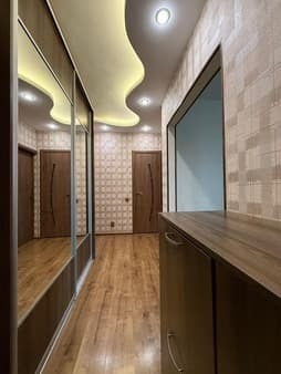 Продаем двухкомнатную квартиру, 57.7 м², этаж 2 из 3. Фото 1