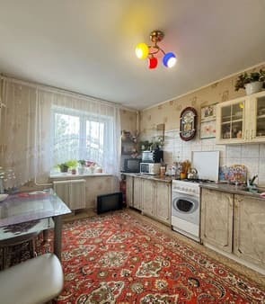 Продам трехкомнатную квартиру, 70 м², этаж 2 из 9. Фото 3