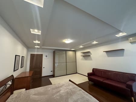 Продается четырехкомнатная квартира, 205 м², этаж 3 из 8. Фото 5