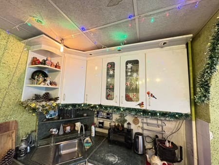 Продажа трехкомнатной квартиры, 70 м², этаж 1 из 5. Фото 6