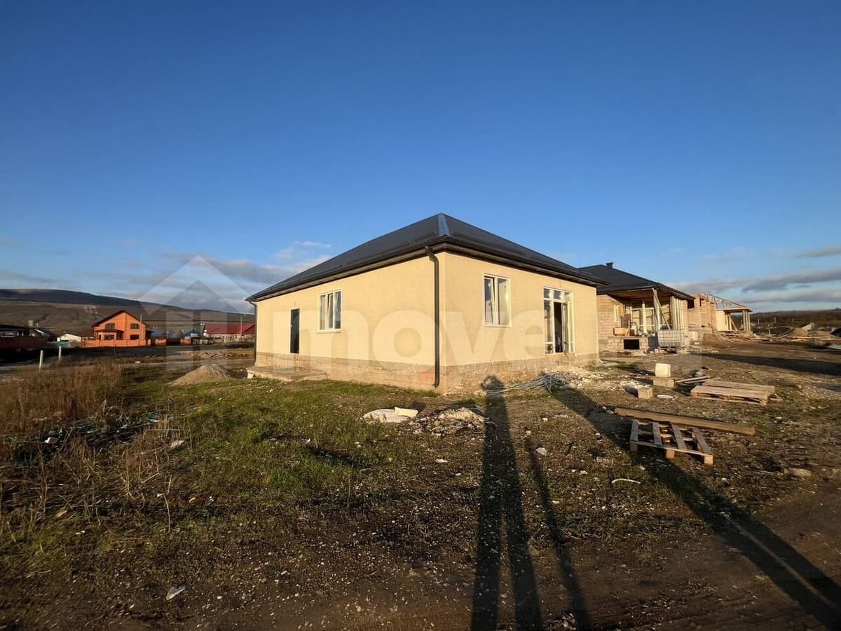 дом, 130 м², 6 соток
