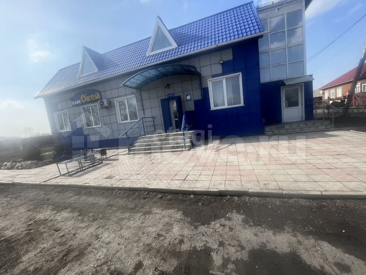 нежилое здание, 240 м²