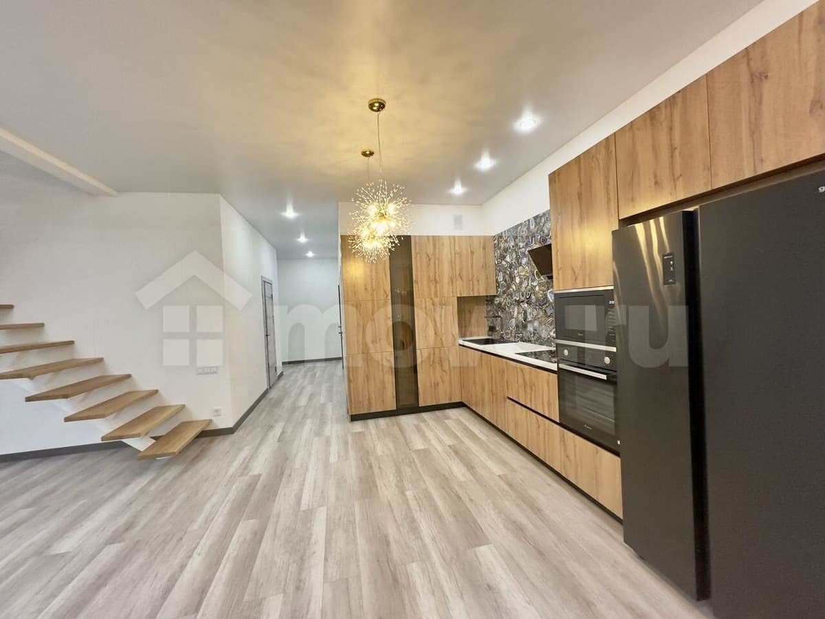 коттедж, 240 м², 9 соток