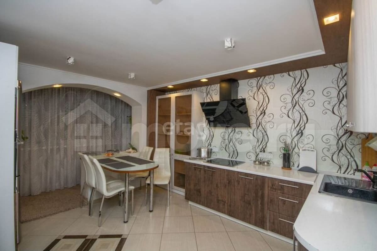 3-комн. квартира, 97 м²