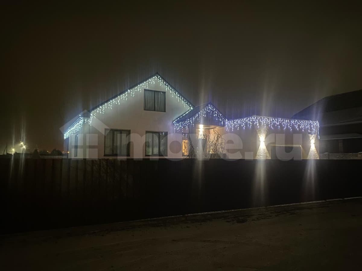 дом, 244 м², 10 соток