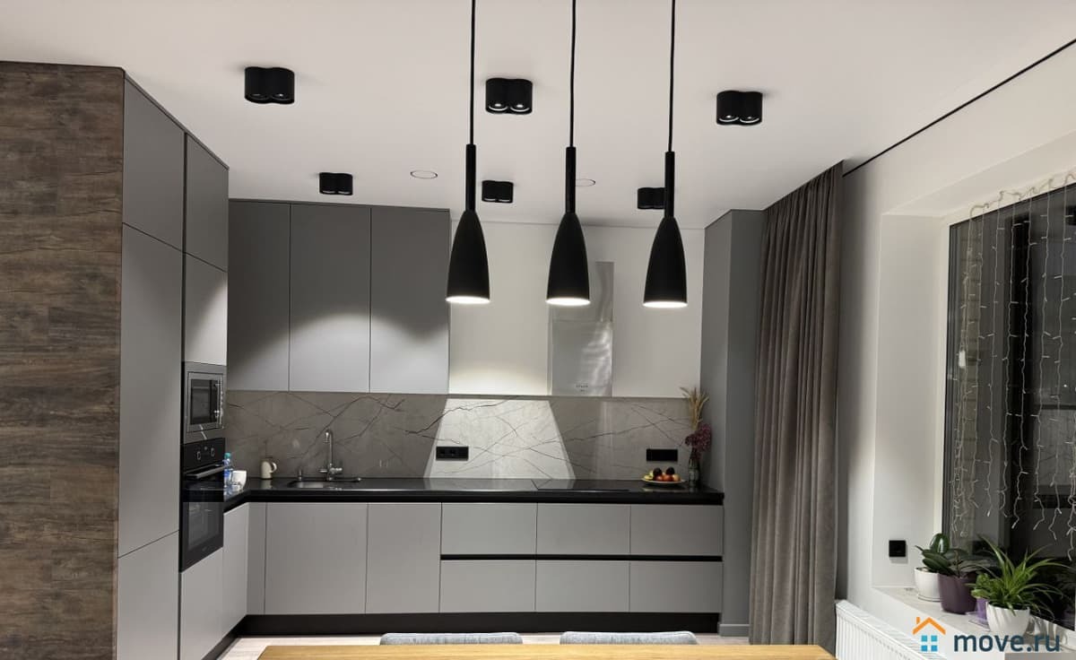 2-комн. квартира, 105 м²