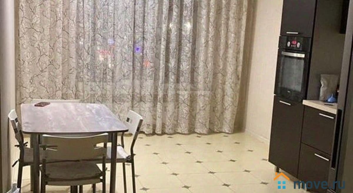 2-комн. квартира, 79.7 м²