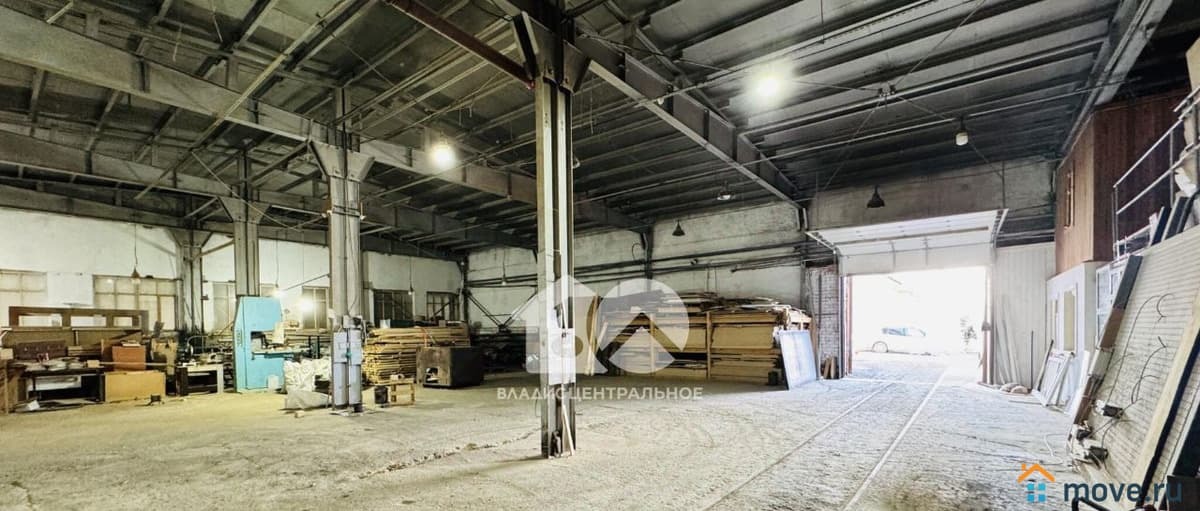 склад, 300 м²