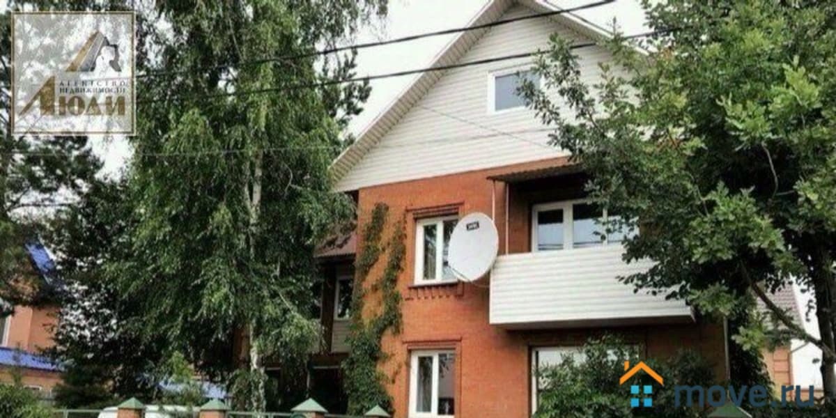 дом, 350 м², 5.4 сотки