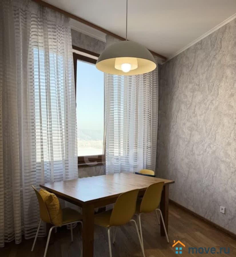 3-комн. квартира, 108.3 м²