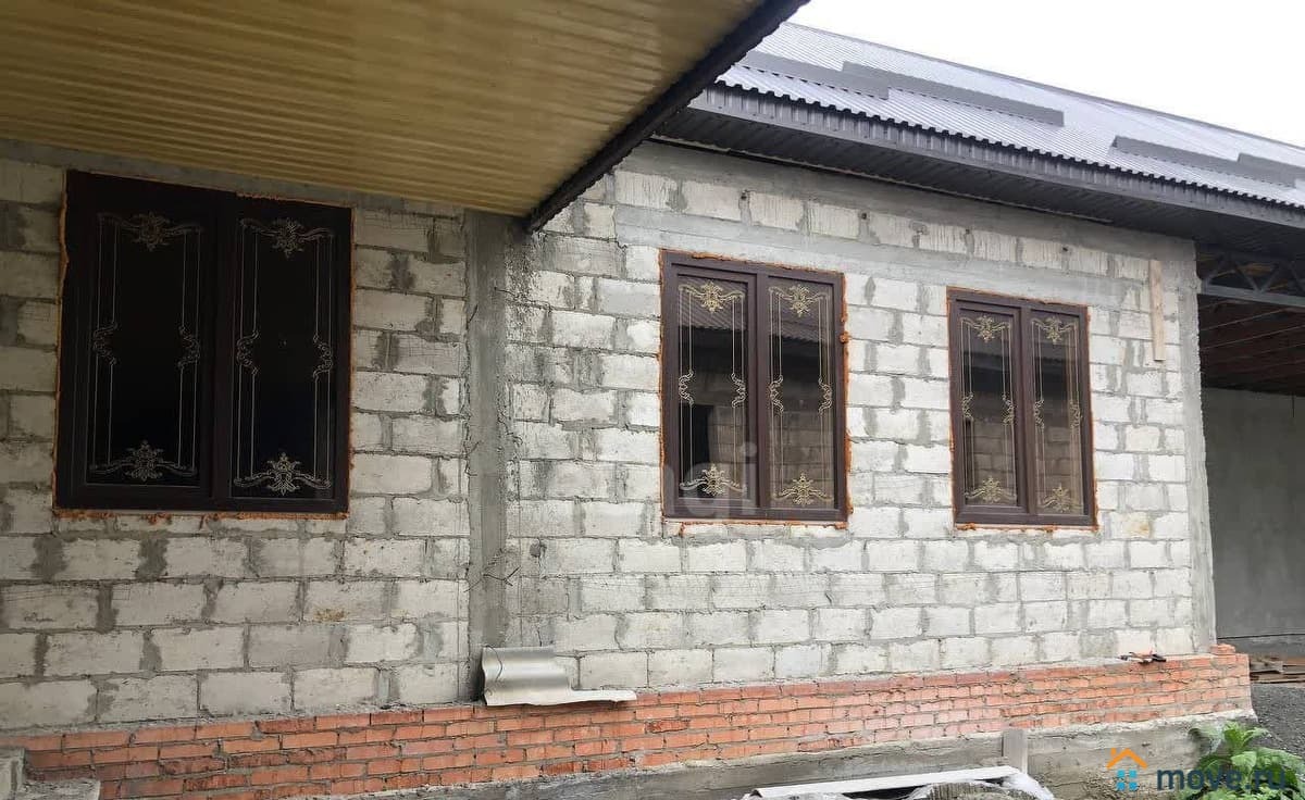 дом, 200 м², 6 соток