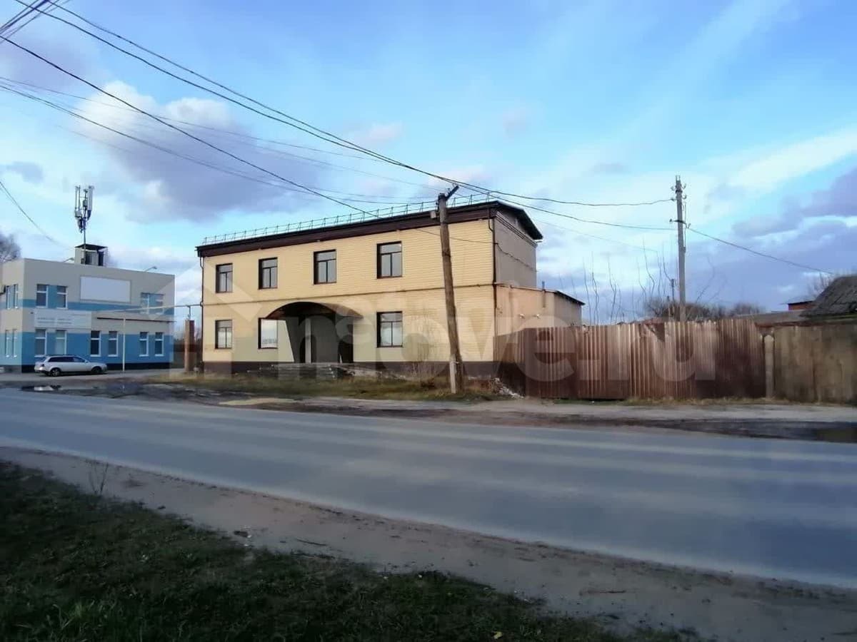 нежилое здание, 281 м²