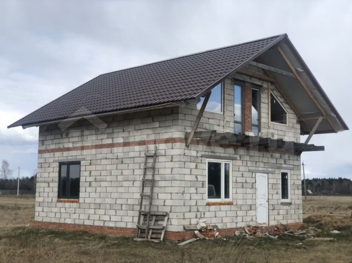 дом, 100 м², 25 соток