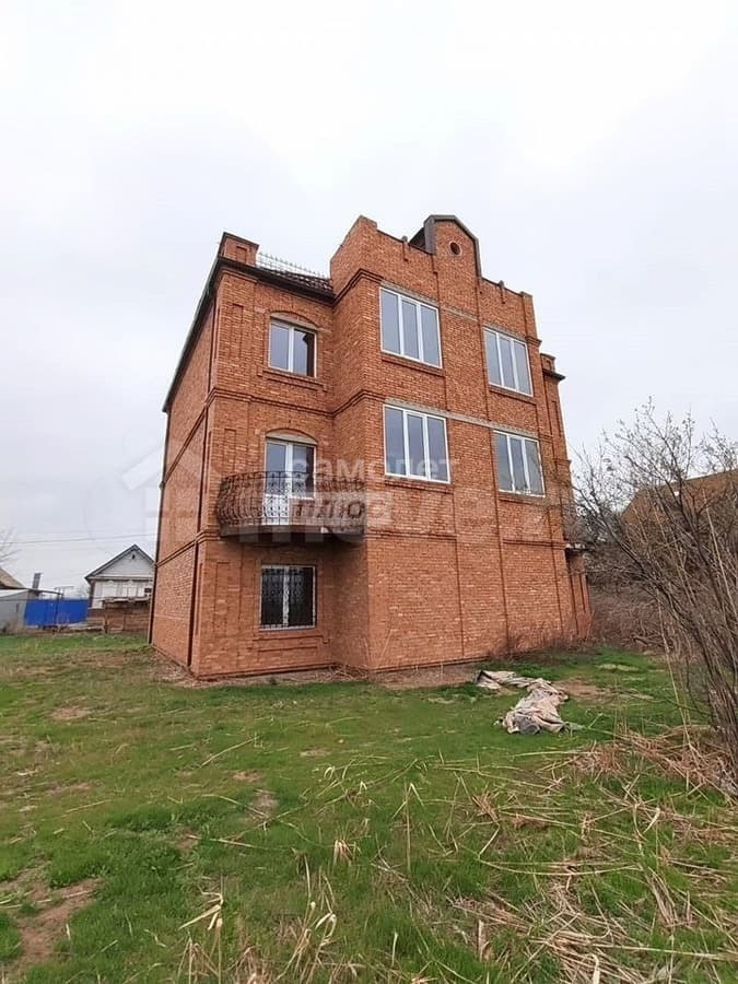 дом, 341 м², 6 соток