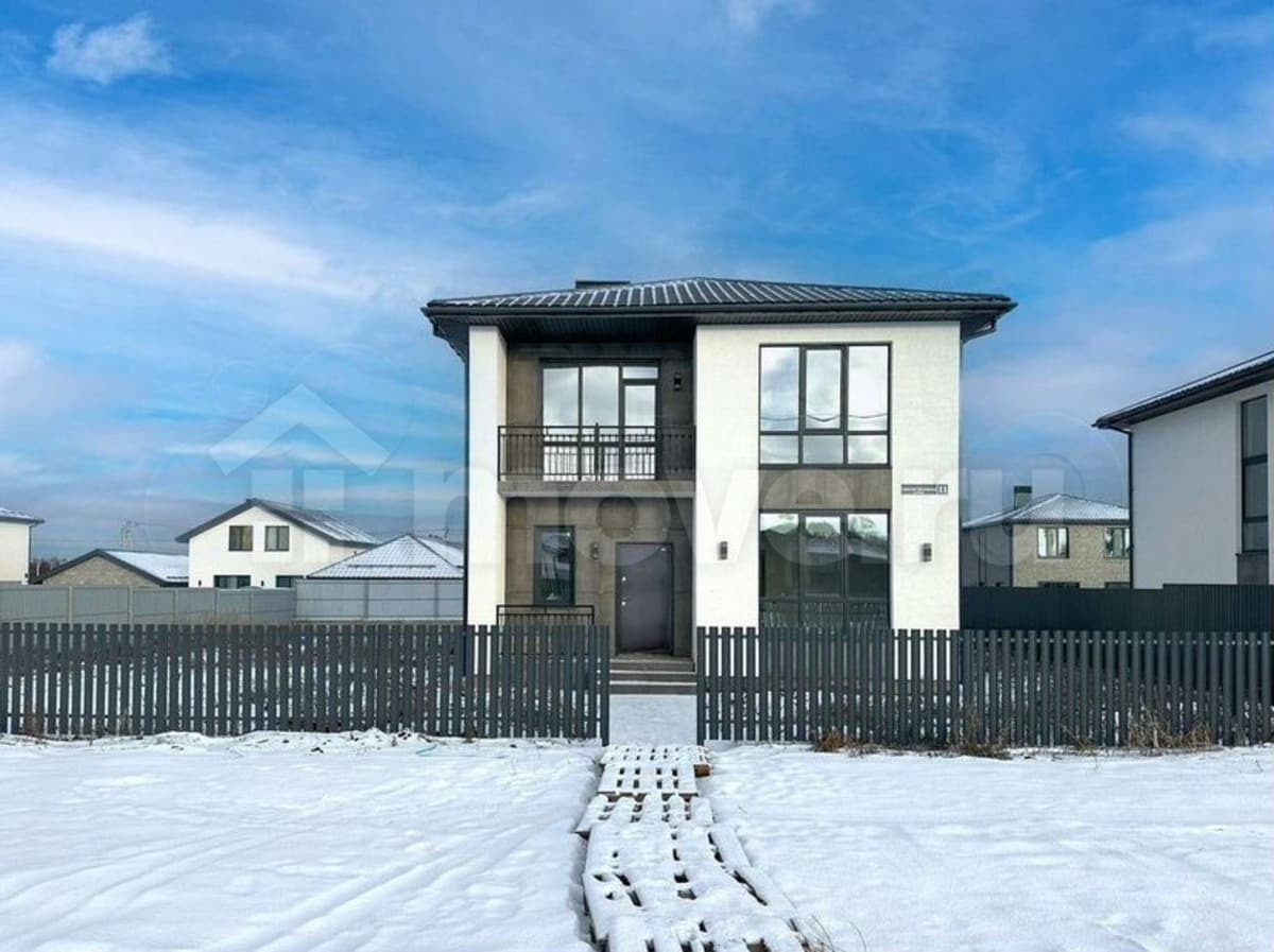 дом, 141.3 м², 7.5 сотки